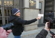 Unikátní tisícikoruna ČNB se draží už za šestinásobek unikatní_bankovku