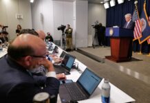 FED zvedl sazby: Inflace se poněkud zmírnila, ale je vysoká sazby