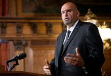 Senátor Fetterman se léčí s depresí. Média píší o coming outu fetterman