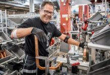 Zásobování německých firem stále vázne, ale lepší se firem