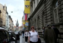 Česká pošta zruší další pobočky a propustí tisíce lidí posta