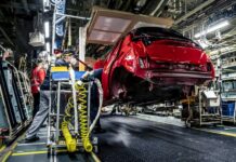 Český průmysl udržely v plusu i v listopadu automobilky v_listopadu