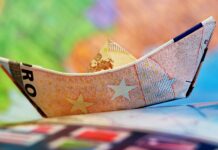 ECB zvedla úrokové sazby a tiší bankovní bouři na trzích ECB