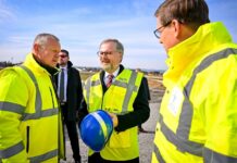 Vláda Petra Fialy si jde pro úvěr k Evropské komisi Evropske