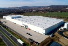 Jungheinrich rozjede u Chomutova výrobu retraků Jungheinrich