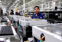 Americké firmy propouštějí. Reagují na aktuální vývoj americke_firmy