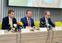 Chudým domácnostem stát nově přispěje i na soláry solary