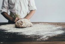 Polsko opět zvedne minimální mzdu. Česko se k tomu nechystá minimalni