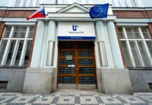 Vyšší platové třídy se na úřadech práce dočká 3 500 lidí uradech