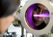 Čína hrozí EU zastavením dodávek kovů na výrobu čipů Cina