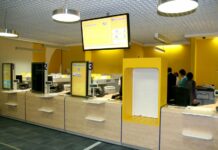 Doručovatelé už ukládají penze na nezrušené pobočky pošty pobocky