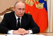 Putin hraje roli užitečného idiota, nic víc, píší NYT