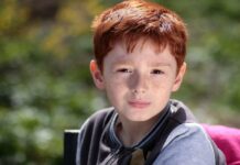 Pětitisícovku na dítě letos stát nevyplatí, nabízí cílenou dávku dite