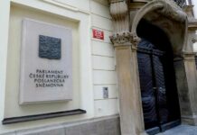 Poslanci sociálního výboru se přeli o agendu pracovních agentur poslanci