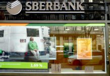 Rusko mimořádně zdaní i firmy bez mimořádných zisků daní