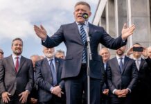 Robert Fico vyhrál volby na Slovensku. A nejspíš i sestaví vládu Fico