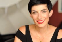 Kalousek se nemýlil, cpou se koláči a lidem sypou drobky kolace