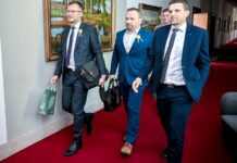 Důchodci si od ledna polepší všichni stejně, o 360 korun vladni