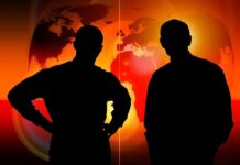 Izrael vs. Hamás: Cena ropy roste, dolar posiluje, akcie klesají Hamas