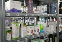 Lidé na internetu nakupují dál, ale spíše levnější zboží Lide