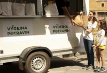 Stát vyplatí miliardy, aby jídlo lidem dovezly potravinové banky potravinove_banky