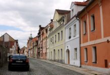 Daň z nemovitosti stoupne o stovky procent už příští rok z_nemovitosti