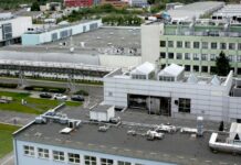 Zentiva osadí střechy výrobních hal solárními panely