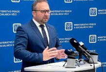 S případným doplatkem 19 mld. Kč na důchody MPSV nepočítá duchodu