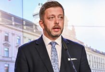 Zrušení poboček není celá transformace pošty, říká Rakušan Rakusan