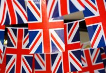 To, co vláda v Británii vydělala na inflaci, vrátí lidem i firmám v_Britanii