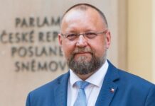 Migrační pakt EU není pro Česko dobrý, říká lidovec Bartošek migracni_pakt