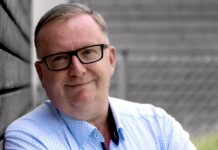 Dezinformační scéna využila střelby na FF UK, říká bezpečnostní expert bezpečnostni