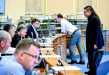 Vláda schválila tvrdší dohled nad obchodem s kryptoměnami kryptomenami