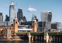 City of London uspěla v boji o pozici clearingového centra clearingoveho_centra