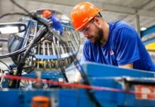 Podnikatelská aktivita v eurozóně se téměř zastavila v_eurozone