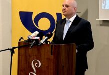 Česká pošta snížila ztrátu o polovinu. Pomohl rozprodej majetku Ceska_Posta