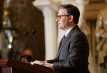 Amerika má plán na další pomoc Ukrajině i řešení migrace do USA Ukrajine