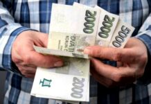 27 % domácností obtížně vychází se svými příjmy. 52 % nic neuspoří domacnosti