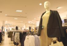 Tržby maloobchodníků v dubnu meziměsíčně stagnovaly v_maloobchode