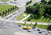 Obce, města a kraje hromadí peníze na účtech. A tak méně investují obce