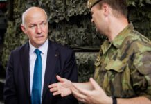 Pro Ukrajinu musíme dělat víc, říká senátor Pavel Fischer pavel_fischer