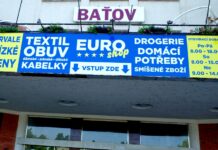 Tržby v maloobchodě v červenci ukázaly jen nepatrný růst trzby_v