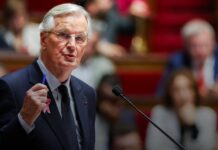 Francie řeší dluh. Vláda víc zdaní firmy a uvalí poplatek na bohaté Francie