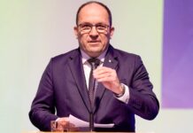 Komentář: Lidovci včera přepřáhli jednoho vola za druhého lidovci