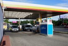 Benzin a nafta dál zlevňují, ale ceny ropy už jdou opět nahoru ceny