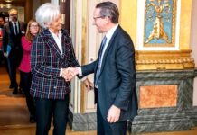 ECB snížila úrokové sazby i výhled pro evropskou ekonomiku ECB