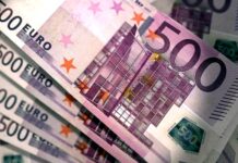 Ekonomika eurozóny mírně roste. Průmysl se ale dál propadá eurozony