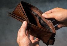 Stále více lidí zůstává v Česku bez tepla a světla, tvrdí výzkumníci v_Cesku