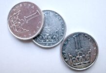 Příští rok stoupnou penze i výchovné. To se zvýší o tři koruny vychovne