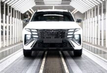 Zahraniční obchod drží automobilky. Avšak i jejich výkon klesá obchod